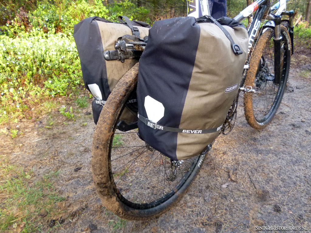 sensor Betrokken Stal Test: Thule Pack 'n Pedal bagagedrager — SintChristophorus.nl