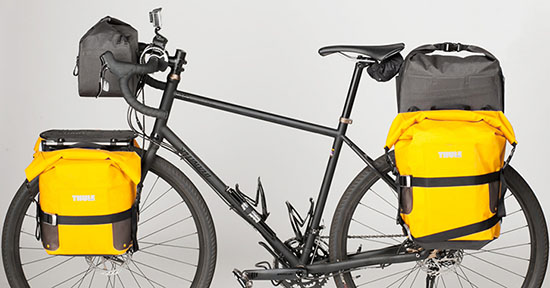 speelgoed Dank je Bemiddelaar Thule Pack 'n Pedal Adventure Touring fietstassen — SintChristophorus.nl